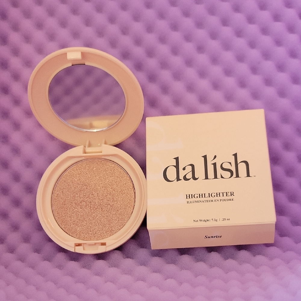 Radiant Glow Highlighter - Cream